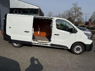Renault Trafic 2.0 dCi 120 T30 L2H1 Comfort picture 18