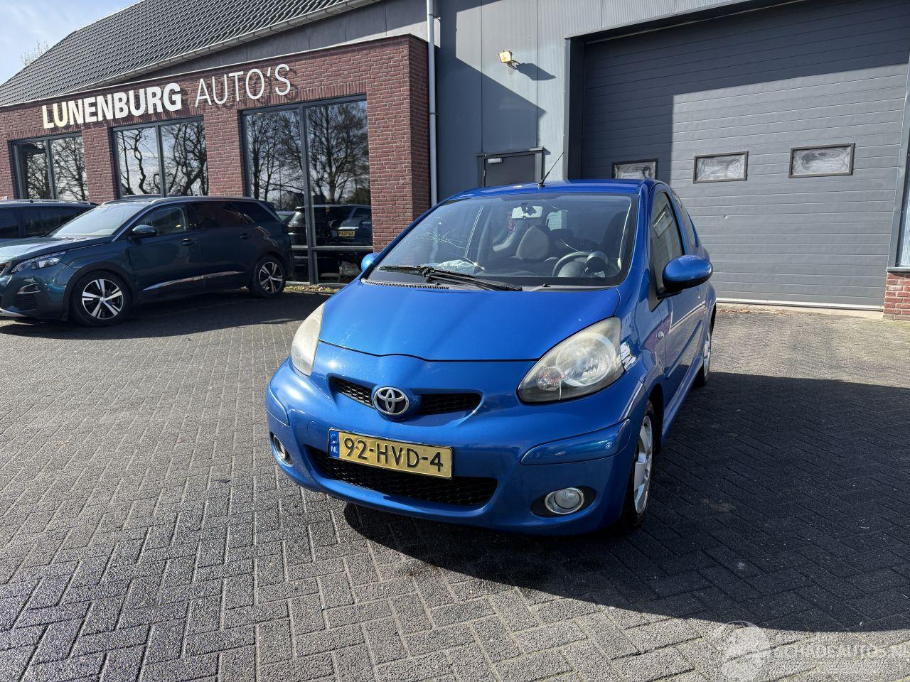 Toyota Aygo 1.0-12V Dynamic Blue (Hatchback 3-dr.)
