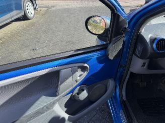 Toyota Aygo 1.0-12V Dynamic Blue (Hatchback 3-dr.) picture 15