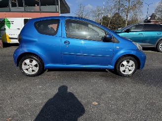 Toyota Aygo 1.0-12V Dynamic Blue (Hatchback 3-dr.) picture 5