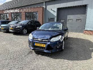Unfallwagen Ford Focus 1.6 TDCI Trend (Stationwagen 5-dr.) 2012/10