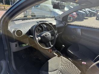 Toyota Aygo 1.0-12V Comfort (Hatchback 3-dr.) picture 8