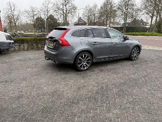 Volvo V-60 2.4 D6 Twin Engine R-Design picture 14