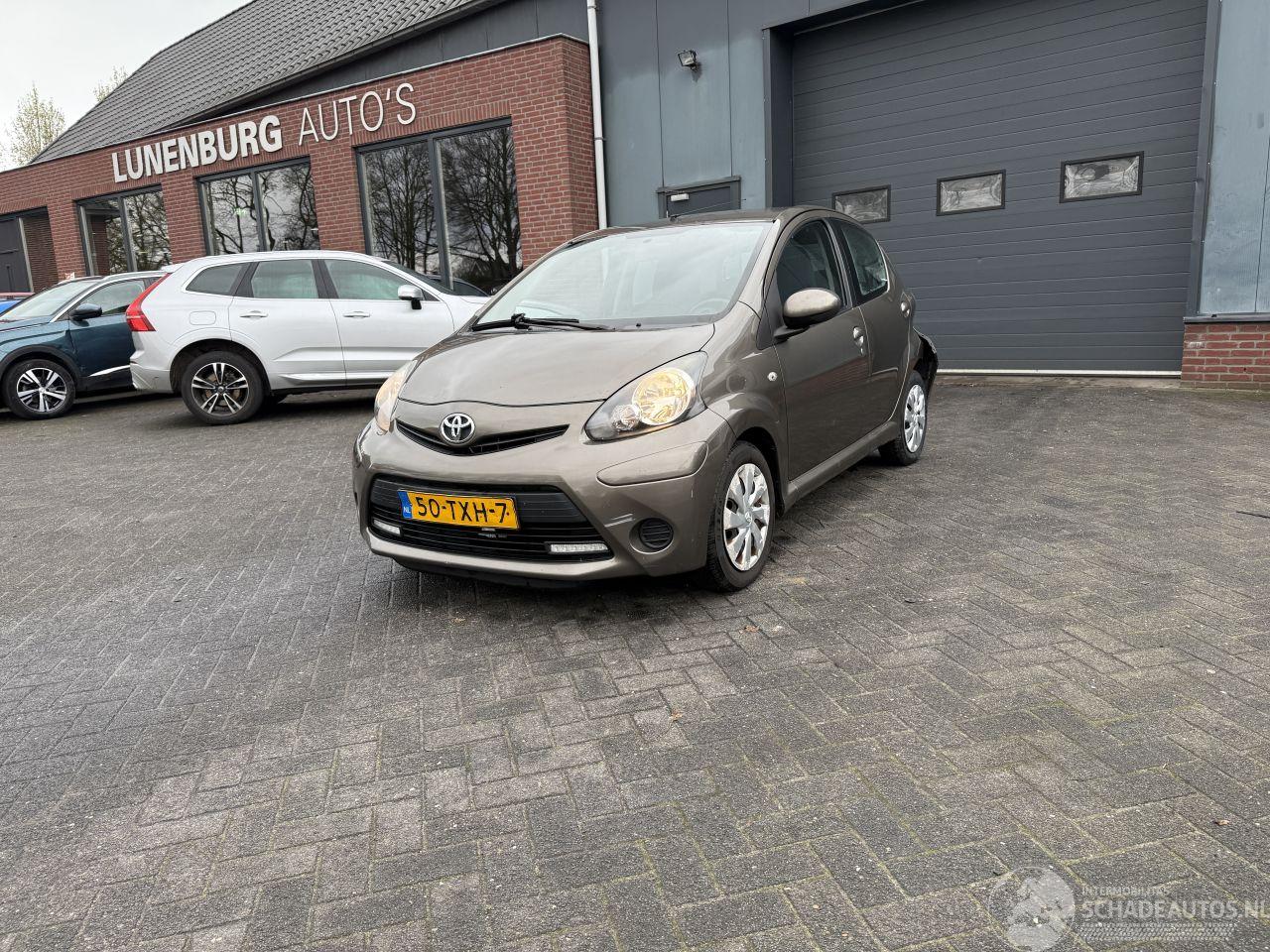 Toyota Aygo 1.0 VVT-i  AUTOMAAT Aspiration (Hatchback 5-dr.)