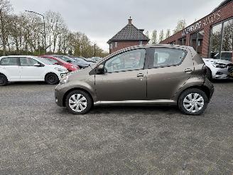 Toyota Aygo 1.0 VVT-i  AUTOMAAT Aspiration (Hatchback 5-dr.) picture 2