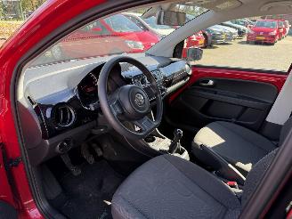 Volkswagen Up! 1.0 move up! BlueMotion picture 17