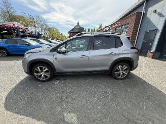 Peugeot 2008 1.2 PureTech  AUTOMAAT Allure  CROSSWAY  (SUV 5-dr.) picture 2