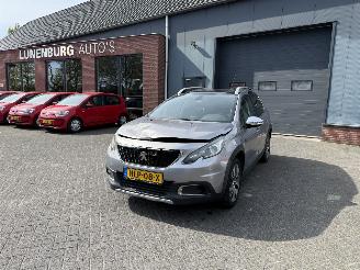 Damaged car Peugeot 2008 1.2 PureTech  AUTOMAAT Allure  CROSSWAY  (SUV 5-dr.) 2017/5