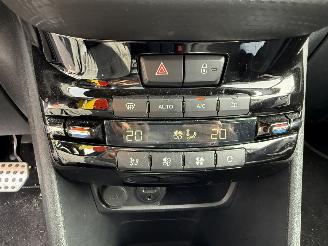 Peugeot 2008 1.2 PureTech  AUTOMAAT Allure  CROSSWAY  (SUV 5-dr.) picture 24