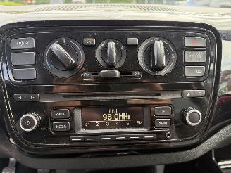 Volkswagen Up! 1.0 move up! BlueMotion picture 19