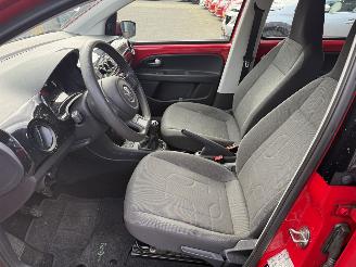 Volkswagen Up! 1.0 move up! BlueMotion picture 15
