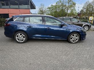 Renault Mégane 1.5 dCi Eco2 Zen picture 6