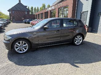 BMW 1-serie 120i High Executive AUTOMAAT  (Hatchback 5-dr.) picture 2