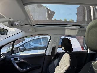 Peugeot 2008 1.2 PureTech AUTOMAAT PANORAMDAK  Blue Lion (SUV 5-dr.) picture 38