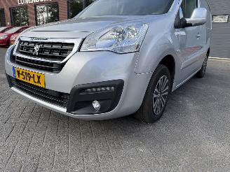 Peugeot Partner 120 1.6 BlueHDi 100 L1 Pro NAVIGATIE  AIRCO picture 22