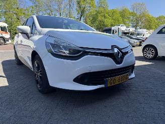 Renault Clio 0.9 TCe Expression picture 24