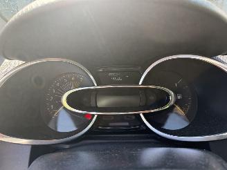 Renault Clio 0.9 TCe Expression picture 17