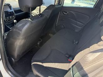 Renault Clio 0.9 TCe Expression picture 13