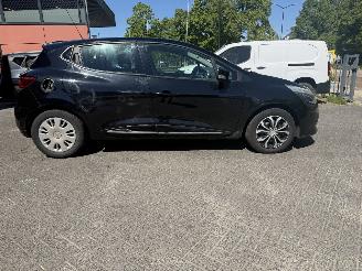 Renault Clio 0.9 TCe Expression (Hatchback 5-dr.) picture 6