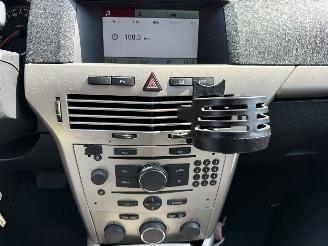 Opel Astra 1.8 Temptation  AUTOMAAT (Hatchback 5-dr.) picture 23