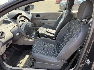 Renault Twingo 1.2 Authentique (Hatchback 3-dr.) picture 16