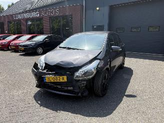 Schadeauto Toyota Yaris 1.5 Full Hybrid Aspiration (Hatchback 5-dr.) 2014/2