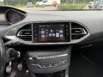 Peugeot 308 1.2 VTi Active (Hatchback 5-dr.) picture 27