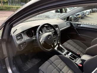 Volkswagen Golf 1.0 TSI Business Edition Connected picture 11