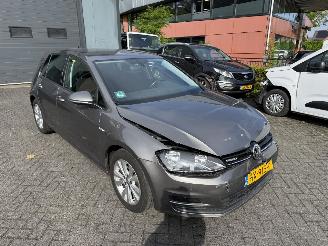Volkswagen Golf 1.0 TSI Business Edition Connected picture 29