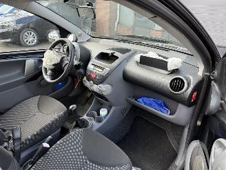 Toyota Aygo 1.0-12V  AIRCO (Hatchback 5-dr.) picture 18