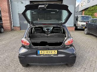 Toyota Aygo 1.0-12V  AIRCO (Hatchback 5-dr.) picture 14