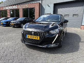 Voiture accidenté Peugeot 208 1.2 PureTech Active (Hatchback 5-dr.) 2020/12