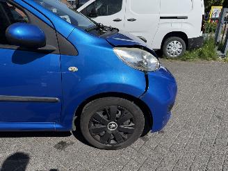 Peugeot 107 1.0-12V XS (Hatchback 5-dr.) picture 30