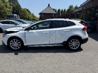 Volvo V-40 Cross Country - 1.5 T3 AUTOMAAT  Polar+ Luxury picture 3