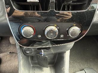 Renault Clio 1.2 16V  AIRCO NAVIGATIE  (Hatchback 5-dr.) picture 25