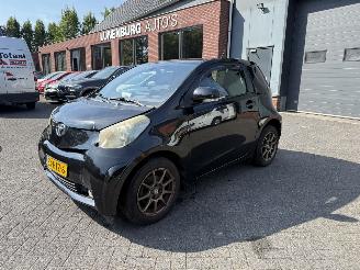 krockskadad bil auto Toyota iQ 1.0 VVTi Aspiration  AUTOMAAT (Hatchback 3-dr.) 2009/4