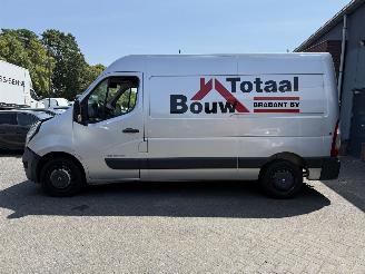 Renault Master T33 2.3 dCi L2H2 (Bedrijfsauto 5-dr.) picture 2
