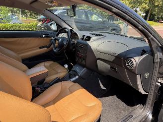 Alfa Romeo GT 2.0 JTS Distinctive picture 18