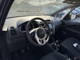 Kia Venga 1.4 CVVT 20th Anniversary (MPV 5-dr.) picture 10
