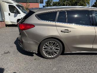 Ford Focus 1.0 EcoBoost Titanium Business picture 8