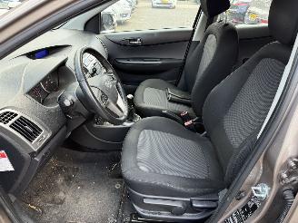 Hyundai I-20 1.2i i-Deal (Hatchback 5-dr.) picture 10