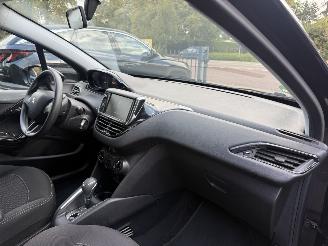 Peugeot 208 1.2 PureTech Active  AUTOMAAT (Hatchback 5-dr.) picture 13