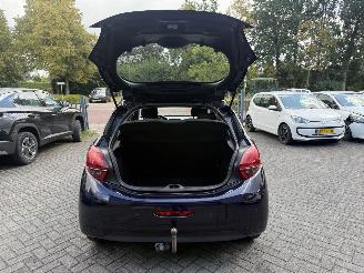 Peugeot 208 1.2 PureTech Active  AUTOMAAT (Hatchback 5-dr.) picture 16