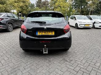 Peugeot 208 1.6 BlueHDi Active (Hatchback 5-dr.) picture 7