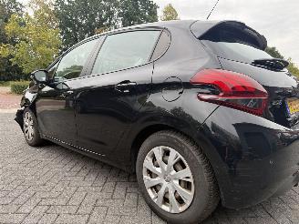 Peugeot 208 1.6 BlueHDi Active (Hatchback 5-dr.) picture 26