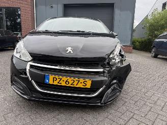 Peugeot 208 1.6 BlueHDi Active (Hatchback 5-dr.) picture 8