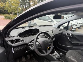 Peugeot 208 1.6 BlueHDi Active (Hatchback 5-dr.) picture 18