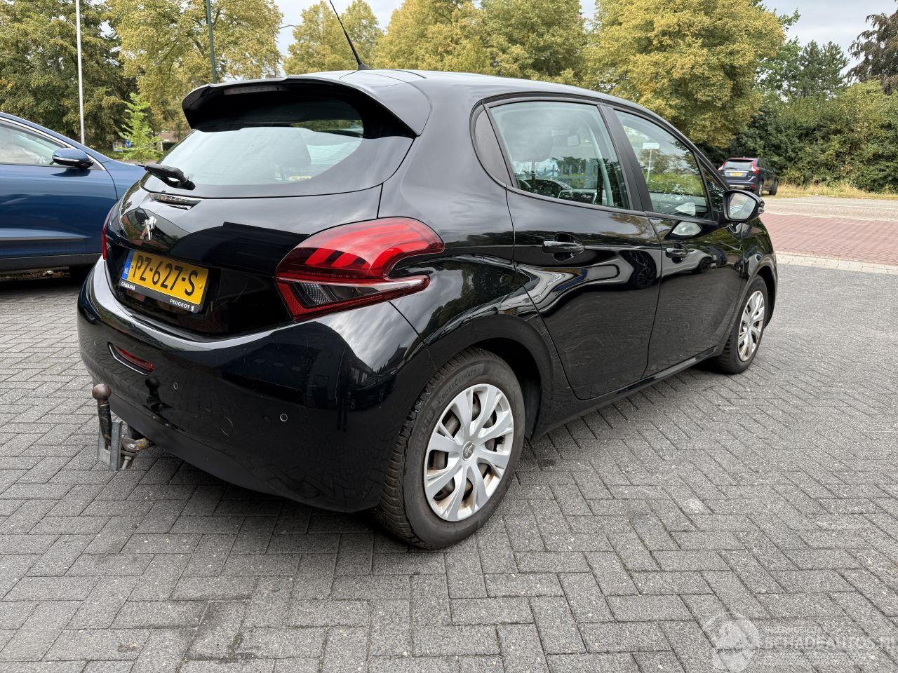 Peugeot 208 1.6 BlueHDi Active (Hatchback 5-dr.)