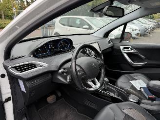 Peugeot 2008 1.2 PureTech Allure  AUTOMAAT (SUV 5-dr.) picture 17