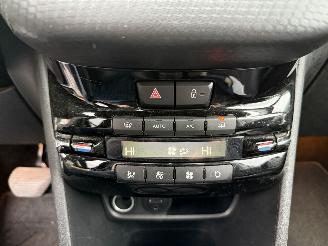 Peugeot 2008 1.2 PureTech Allure  AUTOMAAT (SUV 5-dr.) picture 23